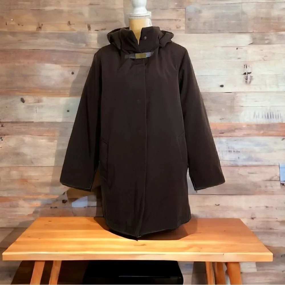 Dana Buchman winter coat. Almost new condition. Size S.